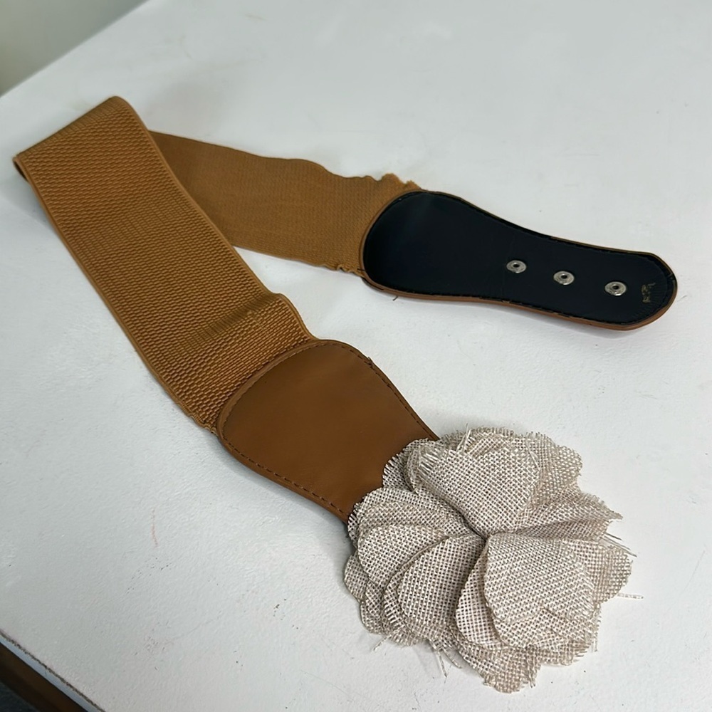 Boho stretch belt 2 tone brown with boho flower